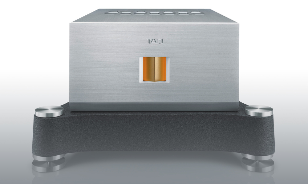 TAD M600