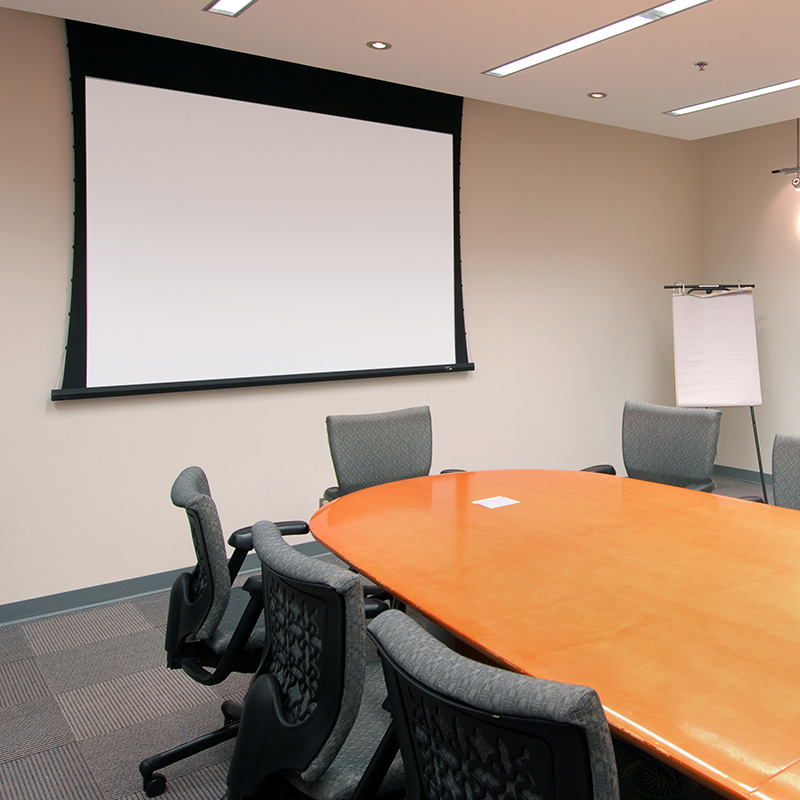 Моторизированный проекционный экран Draper Access FIT/V (43) 120" 183*